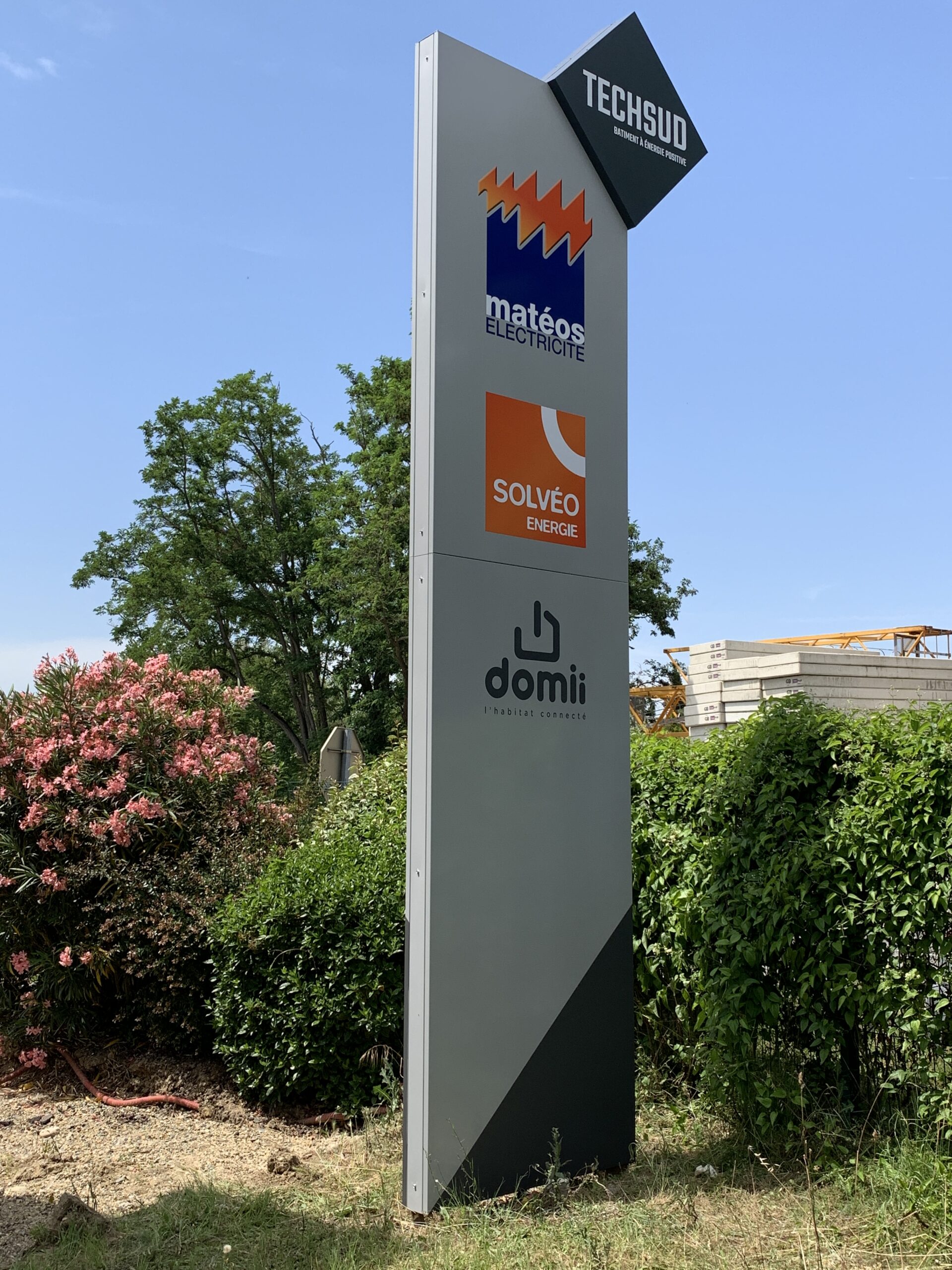 totem publicitaire toulouse