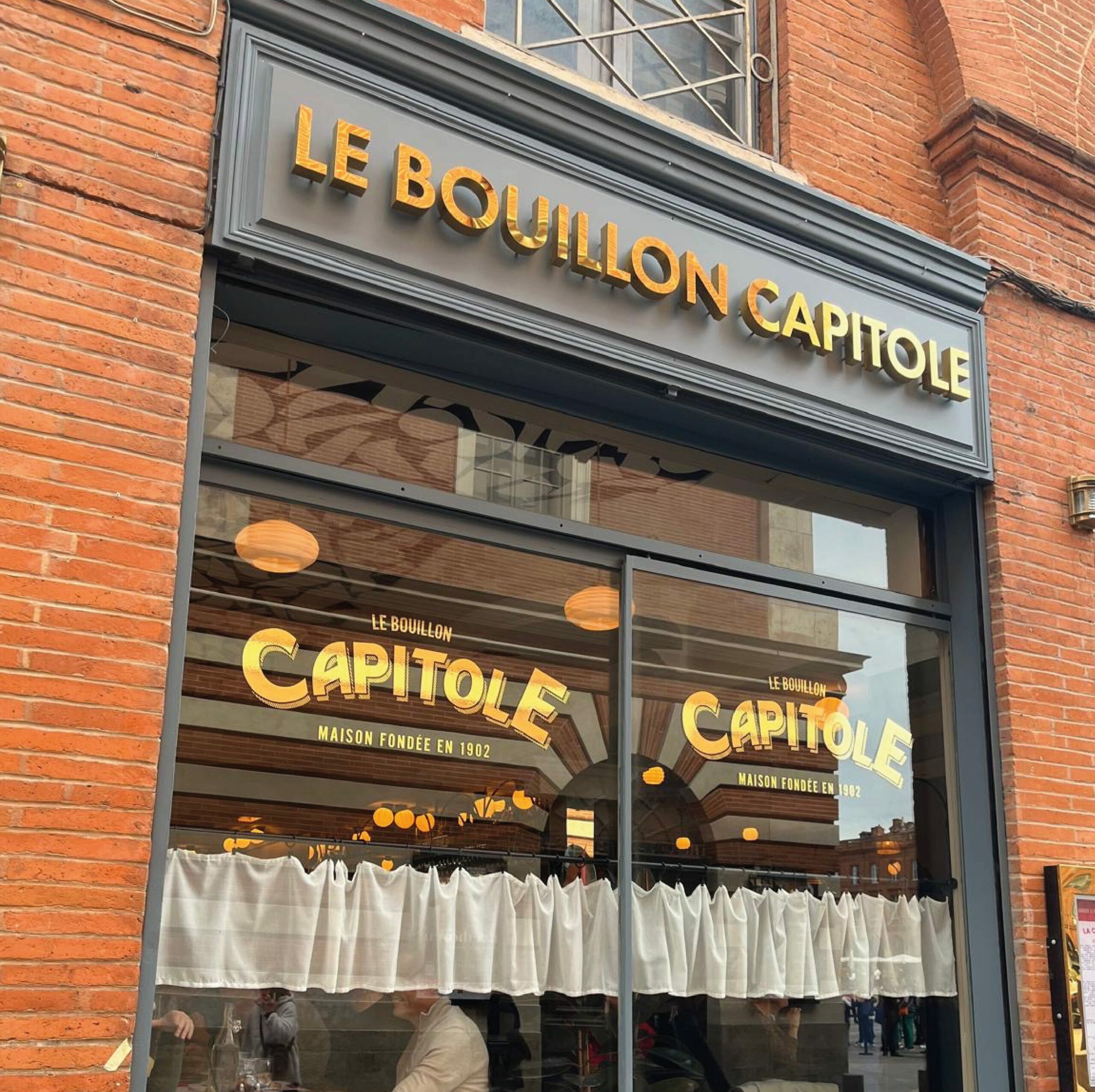 Enseigne rétro éclairée - Bouillon capitole