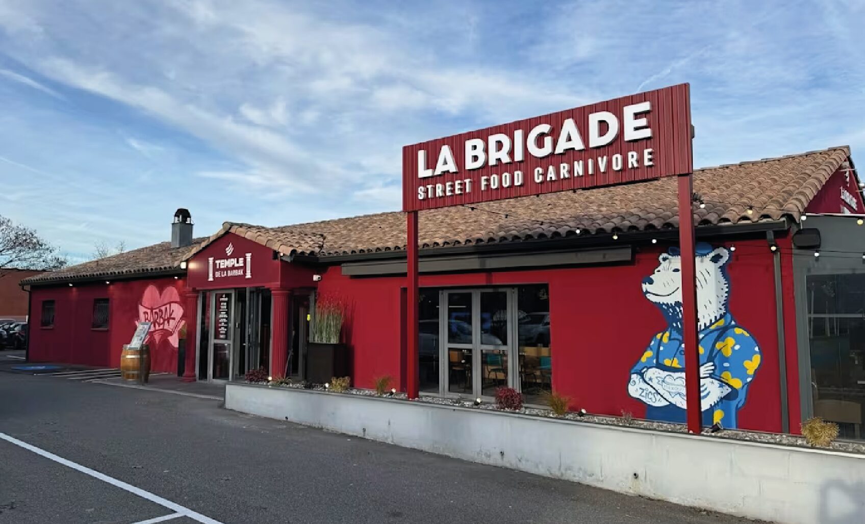 Lettres découpées murales